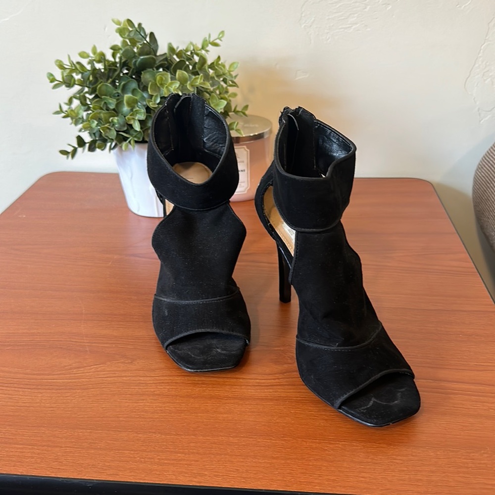 Sexy Black heels!!!